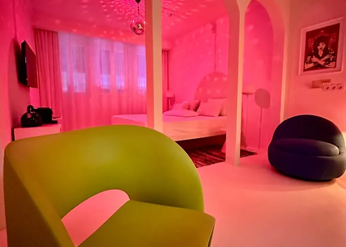 Otel Deuxmecs (adults Only)